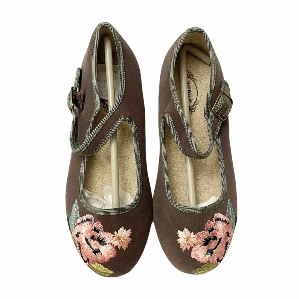 NEW Joyfolie ‘Brielle’ Greige & Pink Embroidered Floral Ballet Flats (3Youth)